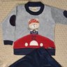 Conjunto Infantil de Plush Calça na cor marinho e Blusa na cor mescla e vermelho