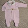 Macacão Bebê Menina Baby na cor rosa bebê