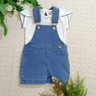 Jardineira jeans infantil com blusa em malha trico na cor off