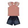 Conjunto jeans infantil menina blusa em malha canelada na cor salmão e shorts de cós clochard no tecido jeans
