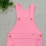 Jardineira infantil menina com botões dourados abertura nas alças em moletinho na cor rosa
