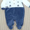 7007 macacao bebe menino plush com bordado azul jeans 4