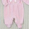 7011 macacao bebe menina plush com babado e bordado rose 4